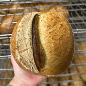 Vadkovászos kenyér, füstölt főtt csülökkel